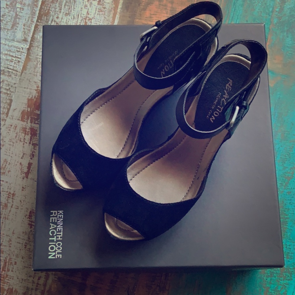 Kenneth Cole Reaction Peep Toe Wedge